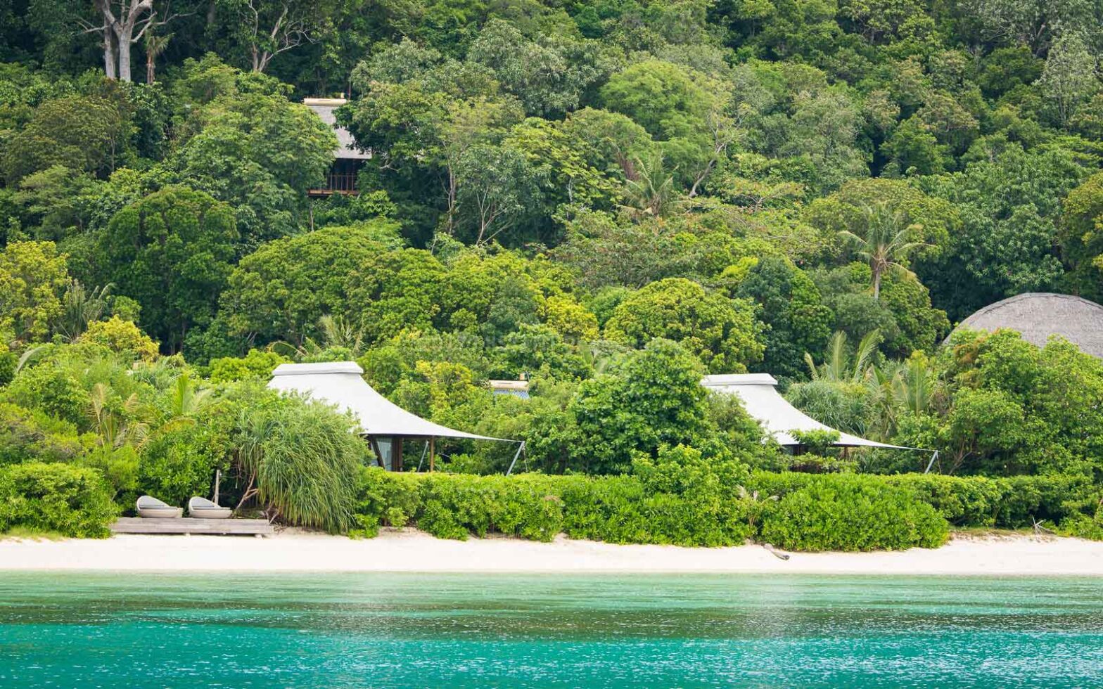 Tented beach suite with direct access to white sandy beaches and glistening lagoons. Peaceful privacy & sea views all from your verandah.